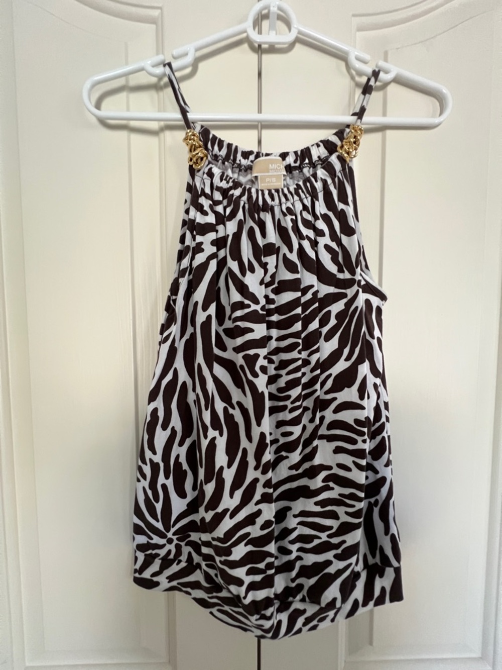 Michael Kors Black and White Zebra-Print Chain Strap Tank
Size SP
No Flaws